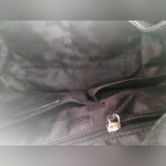 Michael Kors Black Leather Zippered Bag with Dust Bag EUC - Picture 16 of 16